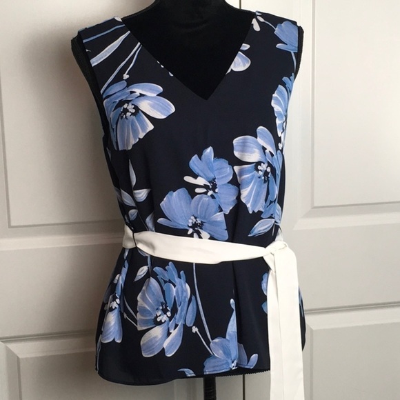 🎉 SALE THE Limited Far Retreat Blouse - Picture 1 of 7
